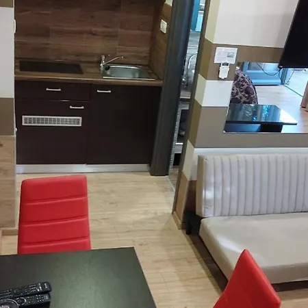 Oasiss לינה וארוחת בוקר 4*