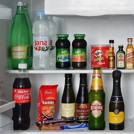 לינה וארוחת בוקר Oasiss 4*