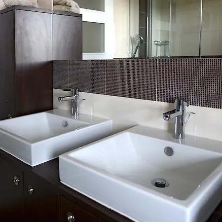 לינה וארוחת בוקר Oasiss